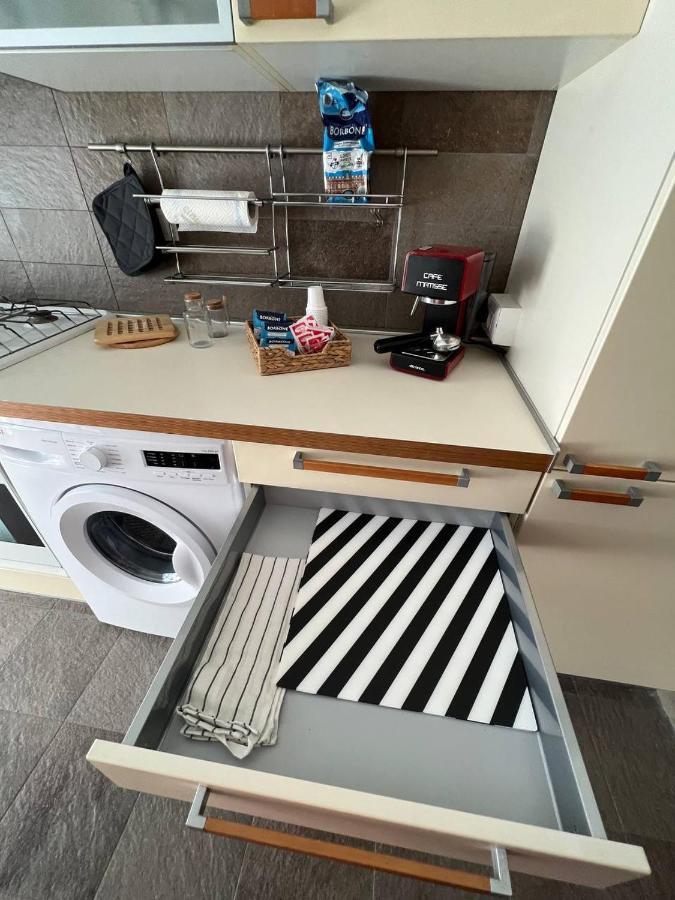 A Casa Di Nonna Apartment Пескара Екстериор снимка