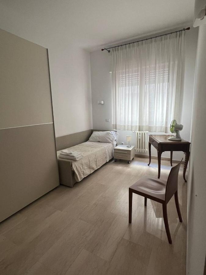 A Casa Di Nonna Apartment Пескара Екстериор снимка